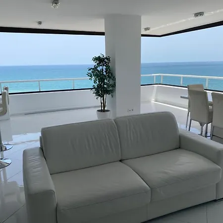 Edificio Playa Mar トレモリノス